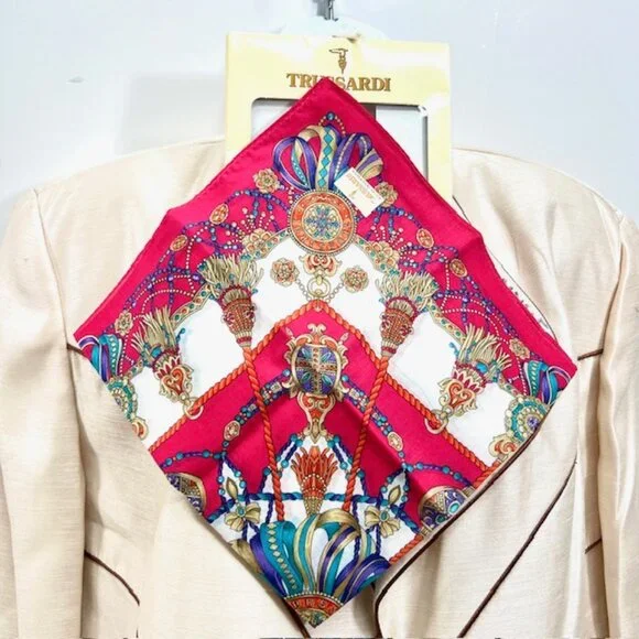 New in Box Trussadi Handker /Mini Scarf Cotton 20" Pink white green bow (39 - Picture 9 of 10